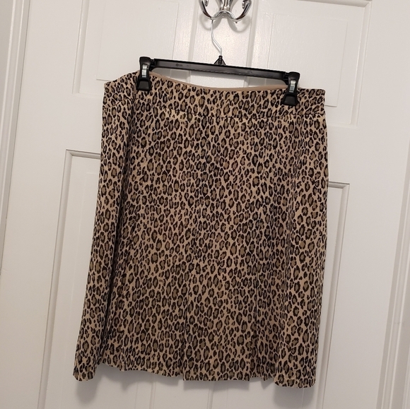 NWT Anne Klein Leopard Print Pleated Lightweight Skirt Size 14, Retail $89 - Picture 2 of 9